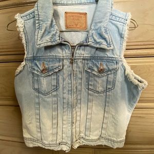 Jean Vest
